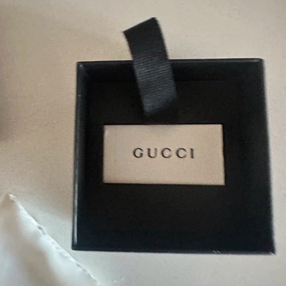 Gucci Silver Heart Logo Stud Earrings - Picture 4 of 12